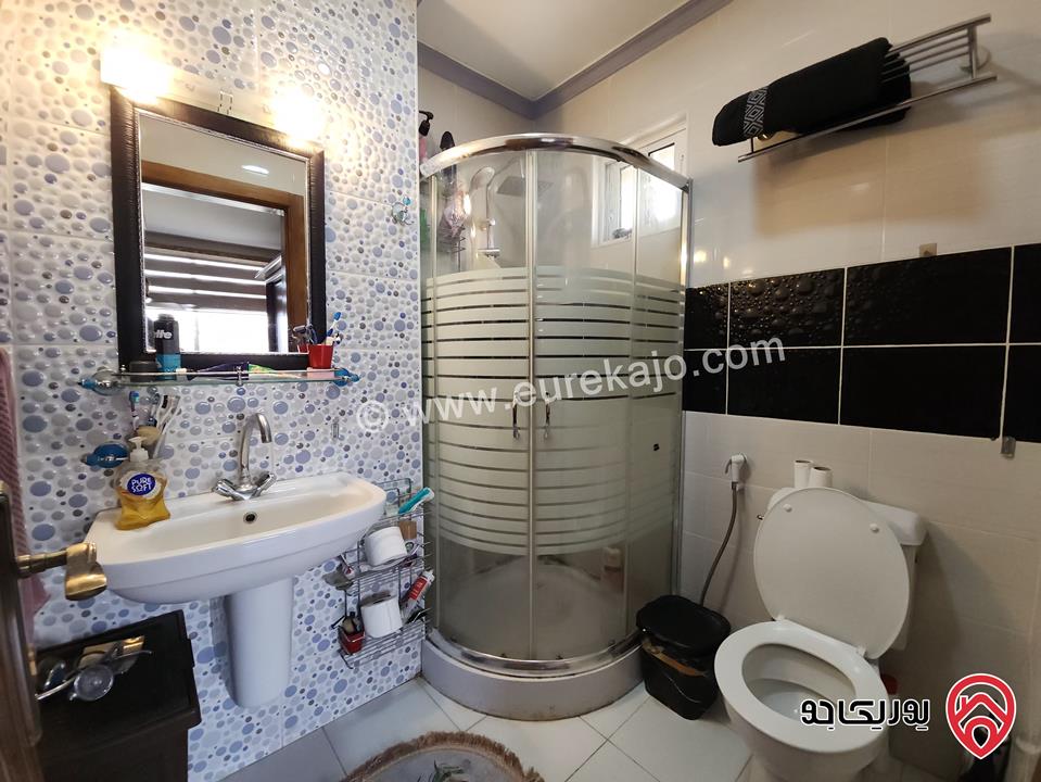 شقة طابق ثالث دوبلكس مساحة 300م للبيع في عمان - الجبيهة من المالك