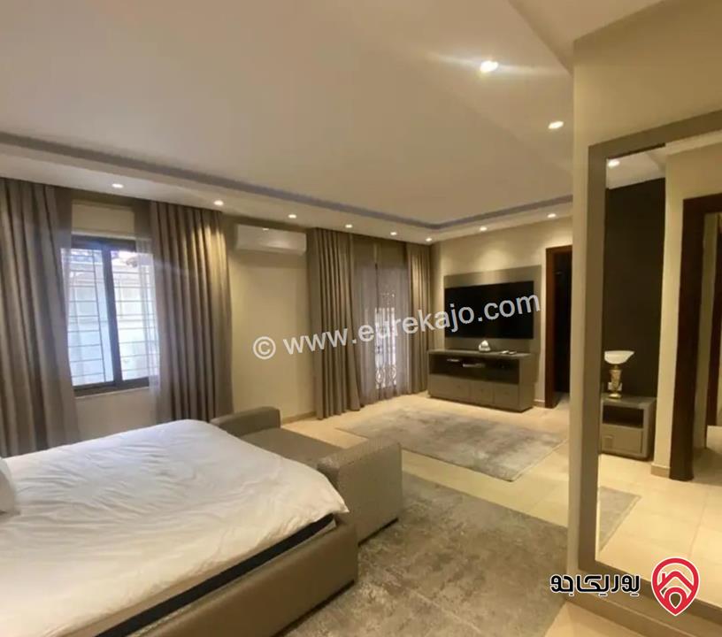 شقة ارضية مساحة 255م مع حديقة 255م وكراج ومدخل خاص للبيع في عمان - أم أذينة