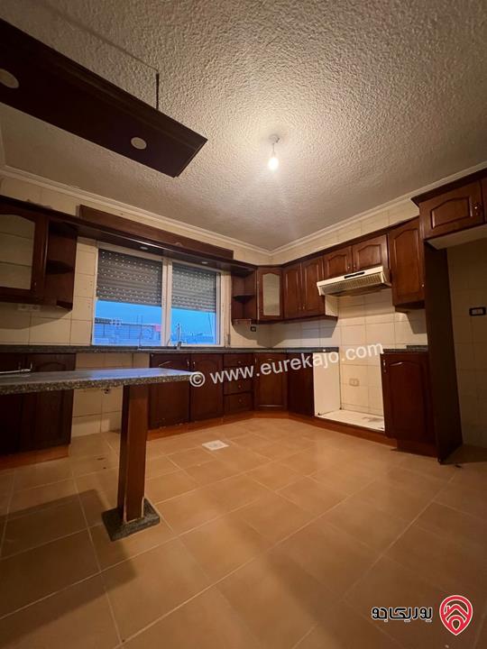 شقة طابق ثالث مساحة 130م للايجار في عمان - خلدا
