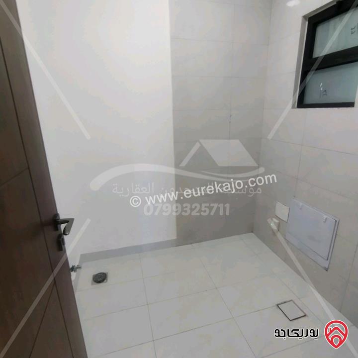 شقة سوبر ديلوكس مساحة 200م طابق ثاني للإيجار فارغة في عمان - خلدا