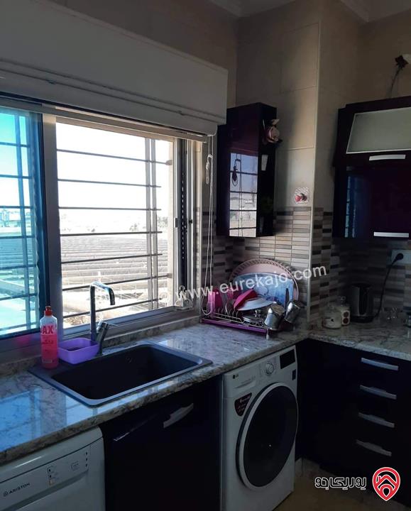 شقة طابق ثالث مساحة 140م للبيع في عمان - حي الصحابة