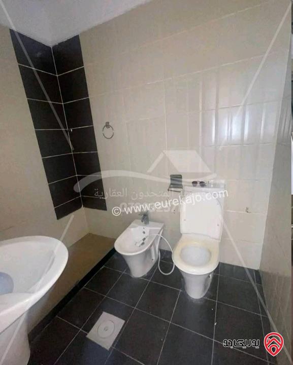 شقة فارغة مساحة 170م طابق ثالث للايجار في عمان - الرابية