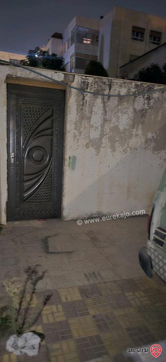 شقة ارضية مساحة 155م ويوجد إضافات 50م مبني حديقة وتراسات 200م للبيع في عمان - الجاردنز