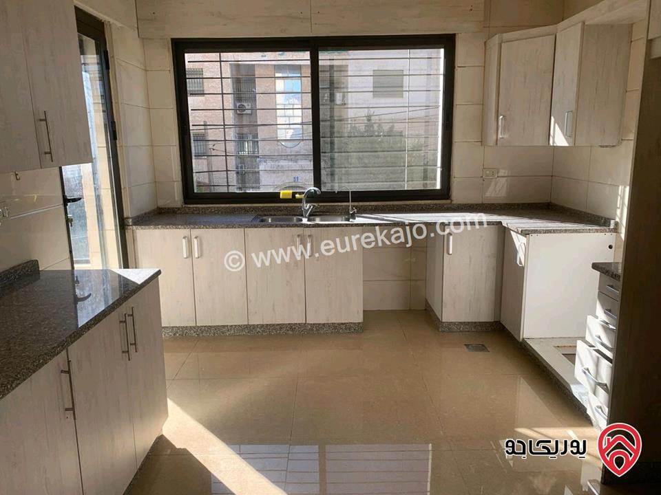 شقة فارغة شبه ارضية مساحة 160م للايجار في عمان - تلاع العلي 