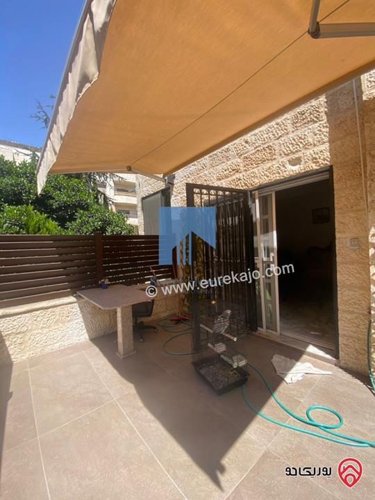 شقة أرضية مفروشة فاخرة للبيع في عمان - السابع قرب السفارة الرومانية 185م مع ترس امامي 25م تشطيب سوبر ديلوكس