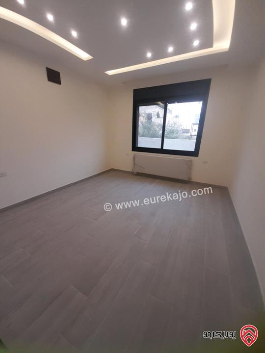 شقة سوبر ديلوكس ارضية مساحة 230م داخلي و 60م خارجي للبيع في عمان - طريق المطار