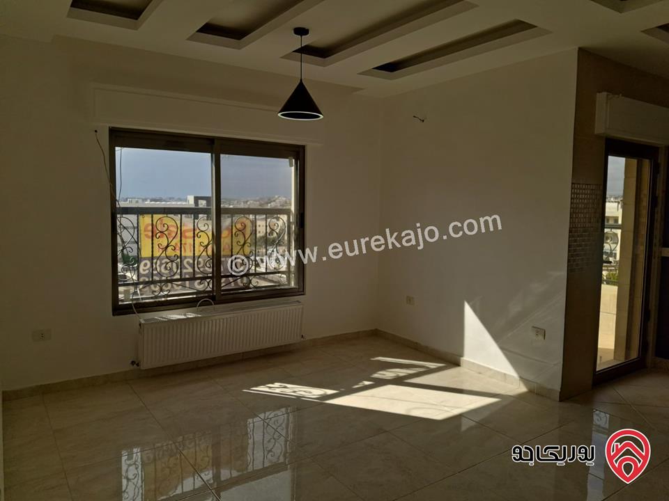 شقة جديدة طابق ثاني مساحة 174م للبيع في عمان - خلدا