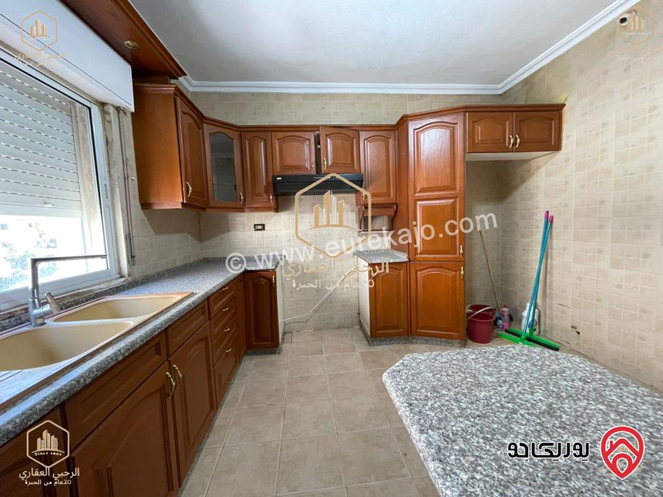 شقة طابق ثالث مع رووف مساحة 180م للايجار في عمان - الجاردنز 