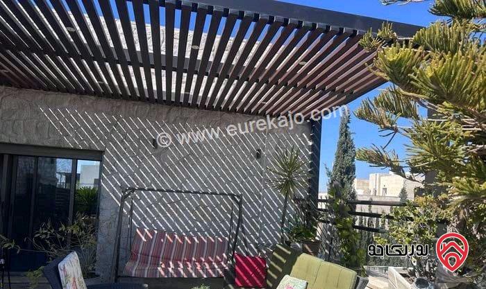 شقة دوبلكس طابق ثالث مع روف مساحة 310متر للإيجار في عمان - رجم عميش 