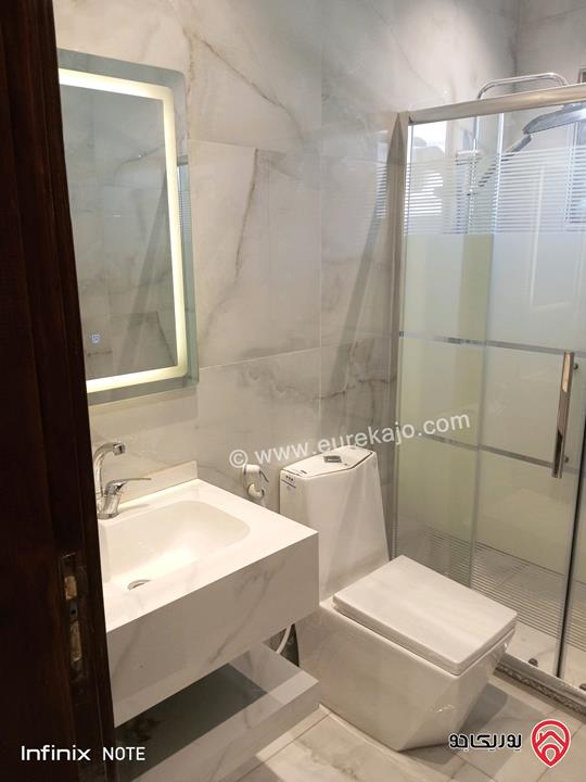 فيلا طابقين مساحة 340م على أرض 319م للبيع في الزرقاء - شومر 