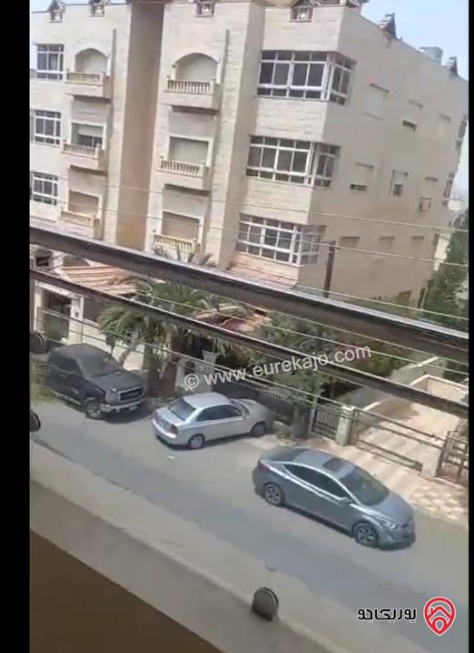 شقة للبيع طابق اول مساحة 240م في عمان - حي الصحابة ( عميش) 