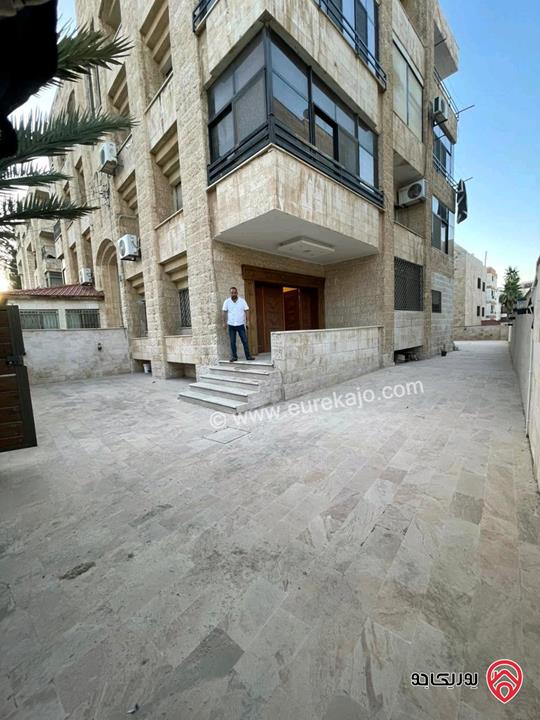 شقة أرضية مساحة 166م داخلي و 250م خارجي للبيع في عمان - الشميساني