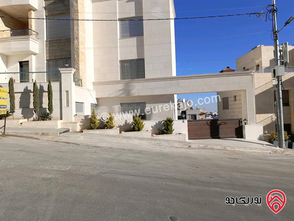 شقة ارضية مساحة 260م داخلي و 200م خارجي للبيع في عمان - دابوق  