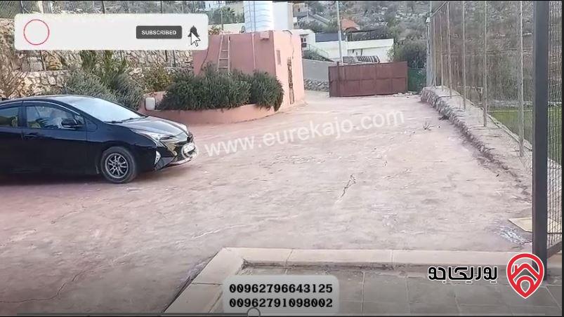 مزرعة مساحة الأرض 3500م والبناء طابقين دوبلكس 200م ومسبح للبيع في جرش - المصطبة