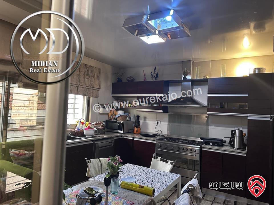 شقة دوبلكس للبيع طابق اخير مع روف في عمان - حي الصحابة مساحة 260م مع تراسات تشطيبات ديكورات عصرية فاخرة اطلالة رائعة