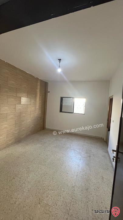 عمارة بسعر شقة مكونة من طابقين على أرض 152م، بالإضافة إلى تسوية تصلح للاستثمار و للعائلات للبيع في الرصيفة