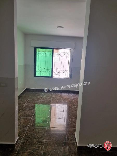 شقة شبه أرضية مساحة 120م داخلي و 50م خارجي للايجار في عمان - تلاع العلي 