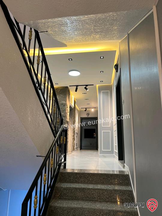 شقة طابق ثاني مساحة 135م للبيع في عمان - طبربور