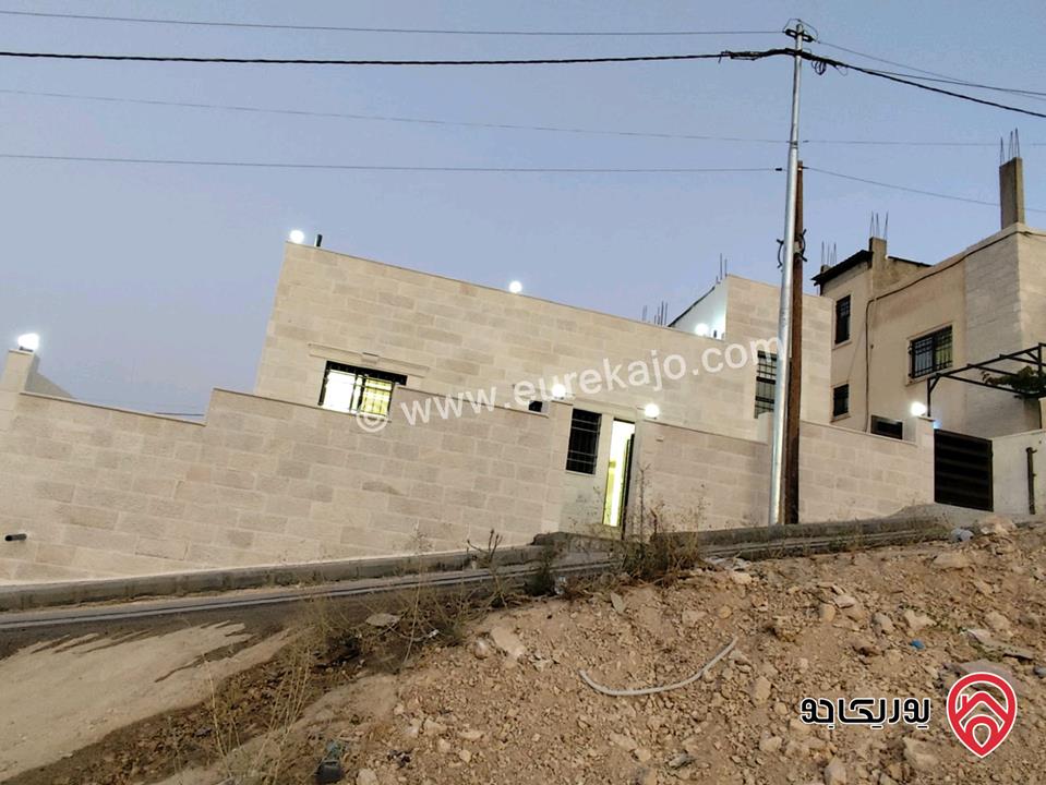 منزل مستقل مساحة 150م على أرض 301م للبيع في عمان - ابو علندا