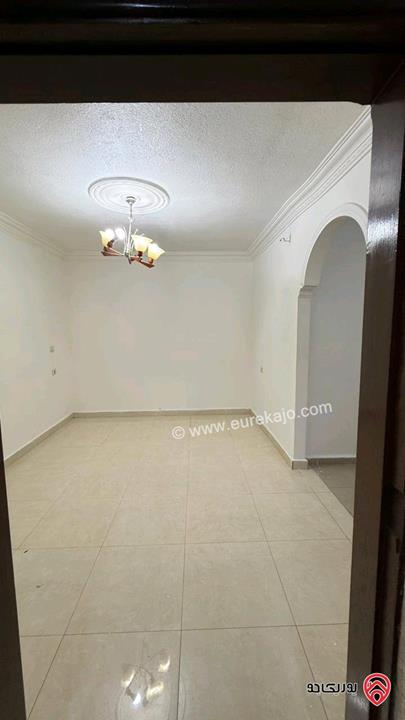 شقه ديلوكس طابق أرضي مساحة 110م مع ترس 30م للبيع في عمان - البنيات 