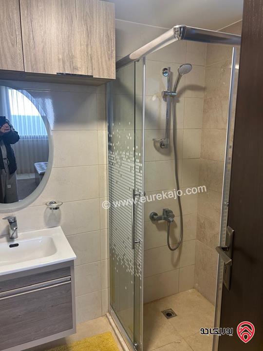 شقة ديلوكس طابق ثالث مساحة 70م للبيع في عمان - عبدون الشمالي 