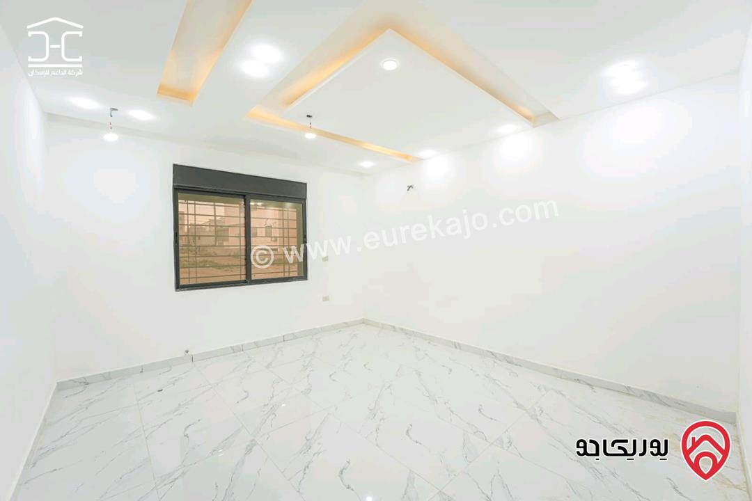 شقة جديدة دوبلكس مع روف مساحة 220م للإيجار في عمان - شفا بدران/ الكوم