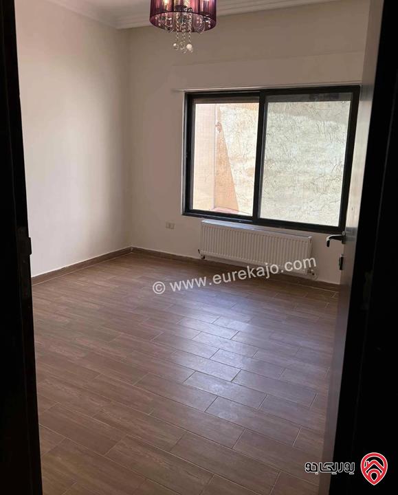 شقة أرضية مساحة 150م داخلي و 150م خارجي للبيع في عمان - حي الصحابة