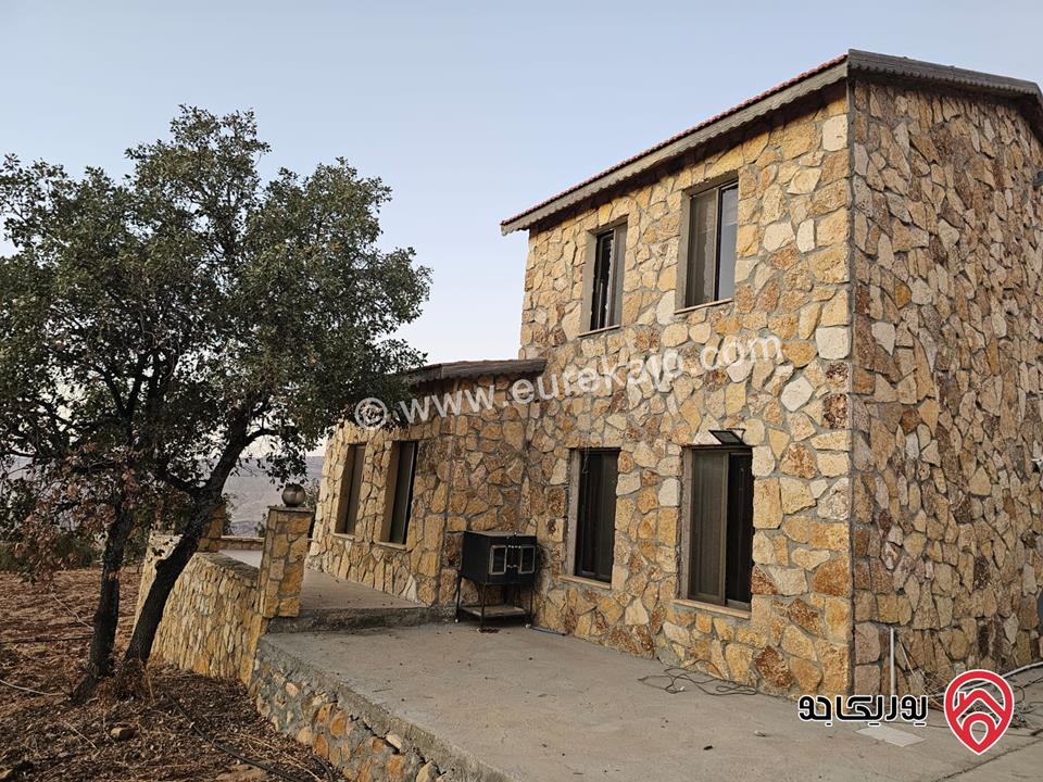 مزرعة ريفية مساحة الأرض 3 دونم و 500م والبناء 130م للبيع في السلط - الصبيحي