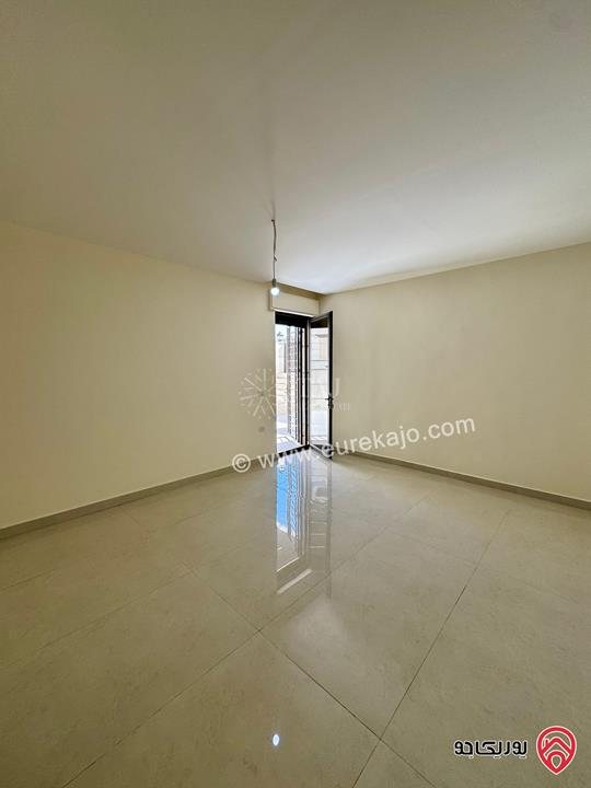 شقة فاخرة شبه ارضية مساحة 180م للبيع في عمان - ربوة عبدون