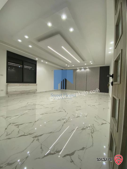 شقة فاخرة للبيع في عمان - خلدا قرب إشارة البنك العربي ومركز زها 220م مع ترسات 300م لم تسكن