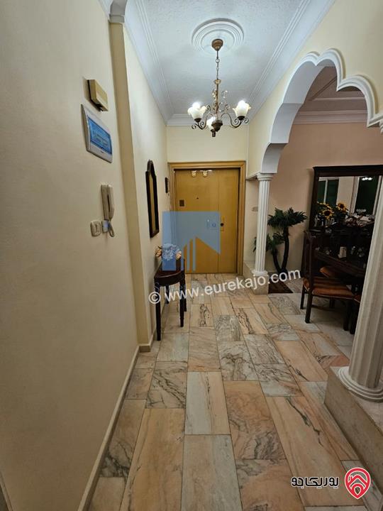 شقة مميزة طابق ثالث 170م تشطيب سوبر ديلوكس للبيع في عمان - الجاردنز