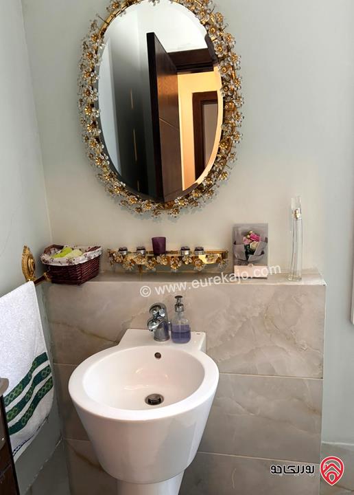 شقة طابقية ارضية مساحة 355م مع حديقة 500م للبيع في عمان - الشميساني