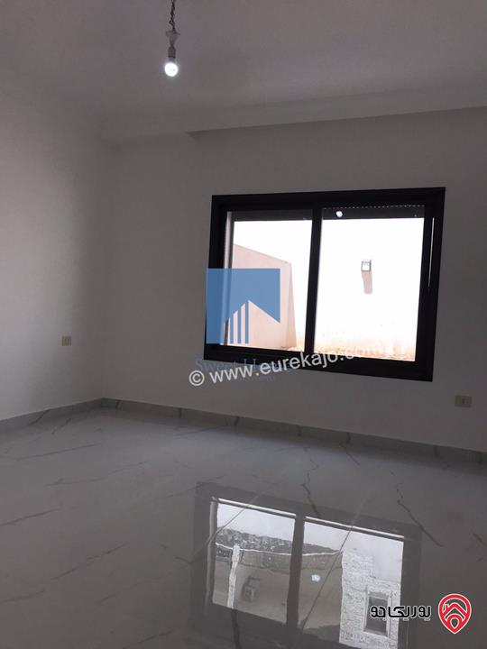 شقة فاخرة للبيع في عمان - خلدا قرب المدارس الإنجليزية 280م مع حديقة وترسات 320م لم تسكن