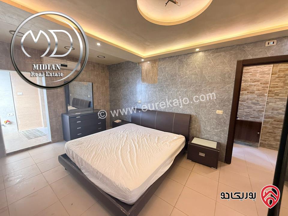 رووف مفروش للايجار في عمان - خلدا مساحة 120م تشطيبات و فرش سوبر ديلوكس اطلالة جميلة بسعر مميز