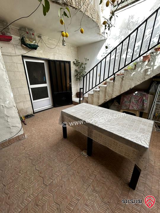 شقة شبه ارضي مساحة 149م وترس 25م للبيع في عمان - ضاحية الاقصى  