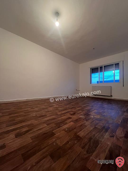 شقة طابق ثالث مساحة 130م للايجار في عمان - خلدا