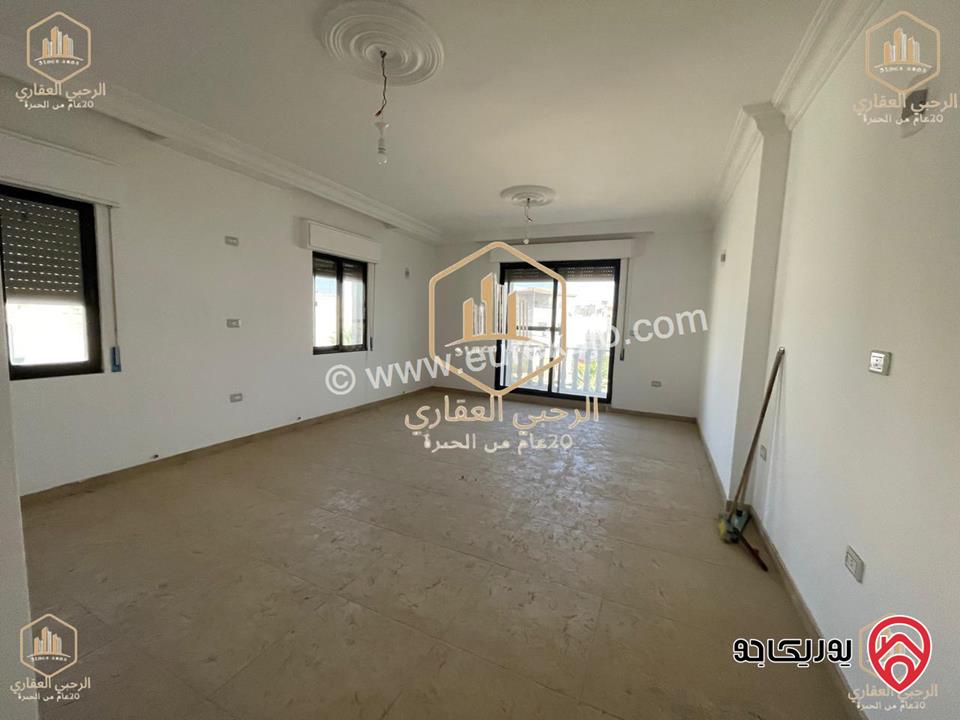 شقة فارغة مساحة 230م طابق أول للايجار في عمان - خلدا