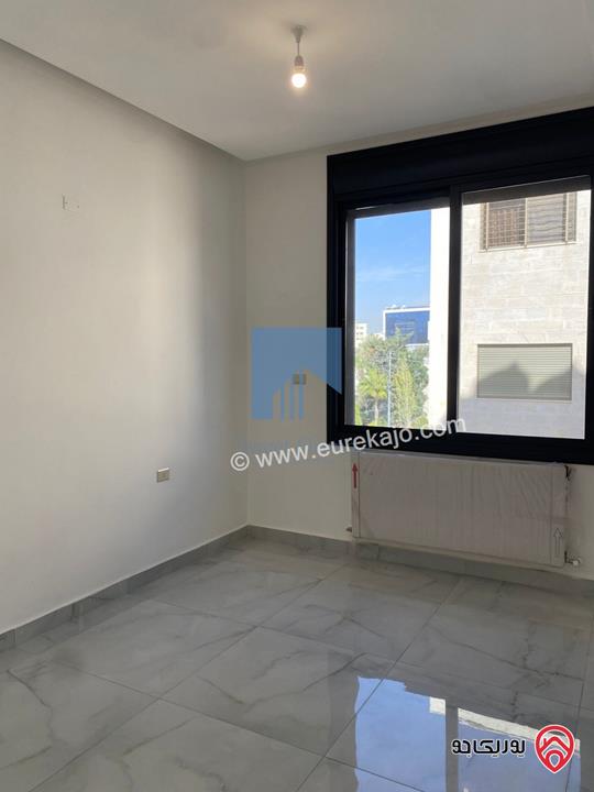 شقة فاخرة للبيع في عمان - خلدا - قرب الموفنبيك ومطعم ورد طابق اول 135م تشطيب سوبر ديلوكس لم تسكن