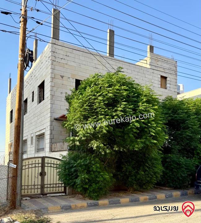 بيت مستقل مساحة 465م على ارض 309م للبيع في عمان - ابو علندا الطبقة الشرقية 