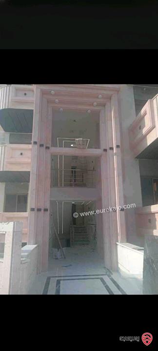 شقة طابق أول مساحة 165م للبيع في عمان - ابو علندا