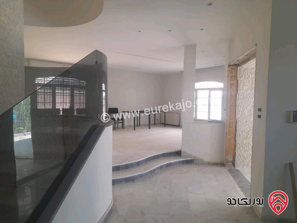 فيلا مساحة 600م على أرض 490م للبيع في عمان - شارع مكة