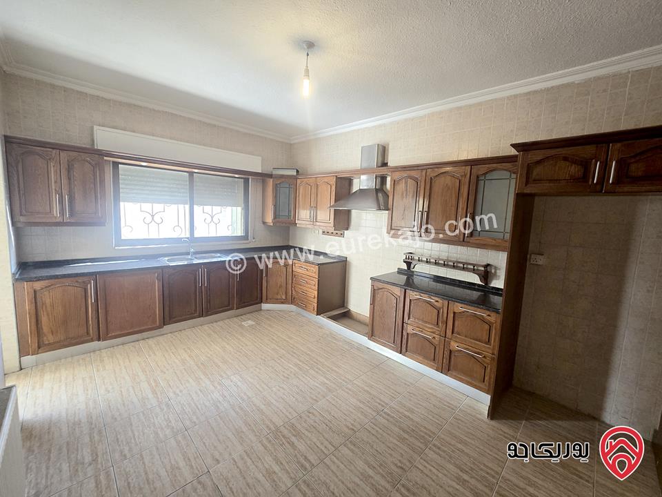 شقة فارغة طابق ثاني مساحة 210م للايجار السنوي في عمان - ضاحية الامير راشد