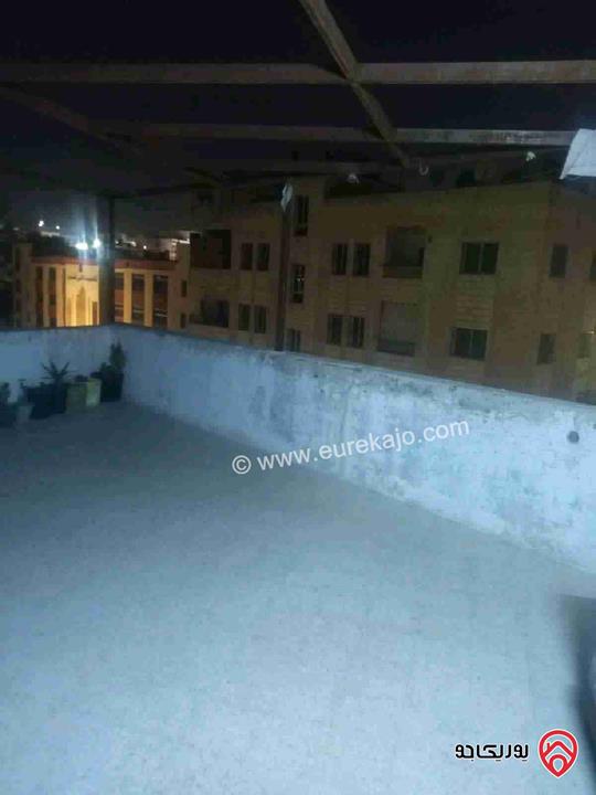 شقة مع روف مساحة 206م للبيع في عمان - الجبل الاخضر