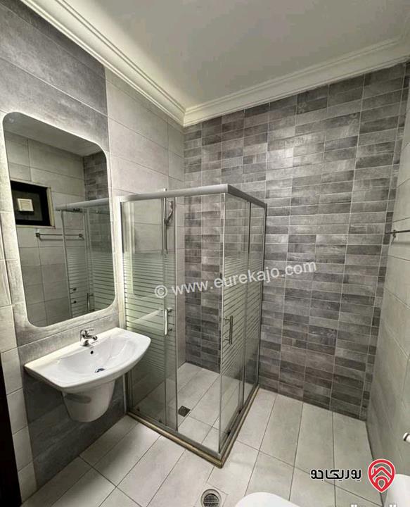 شقة فارغة طابق اول مساحة 200م للإيجار في عمان - البنيات