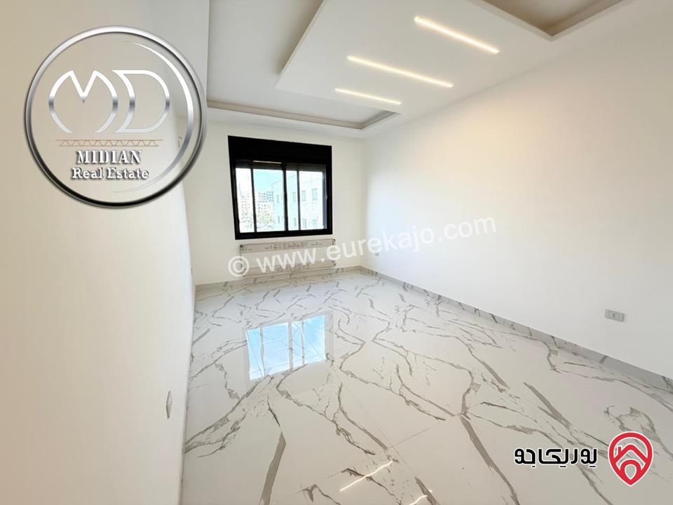 شقق ارضية و شبه ارضي جديدة للبيع في عمان - خلدا مساحات 220م مع تراسات و حدائق تشطيبات و ديكورات فاخرة امكانية الأقساط