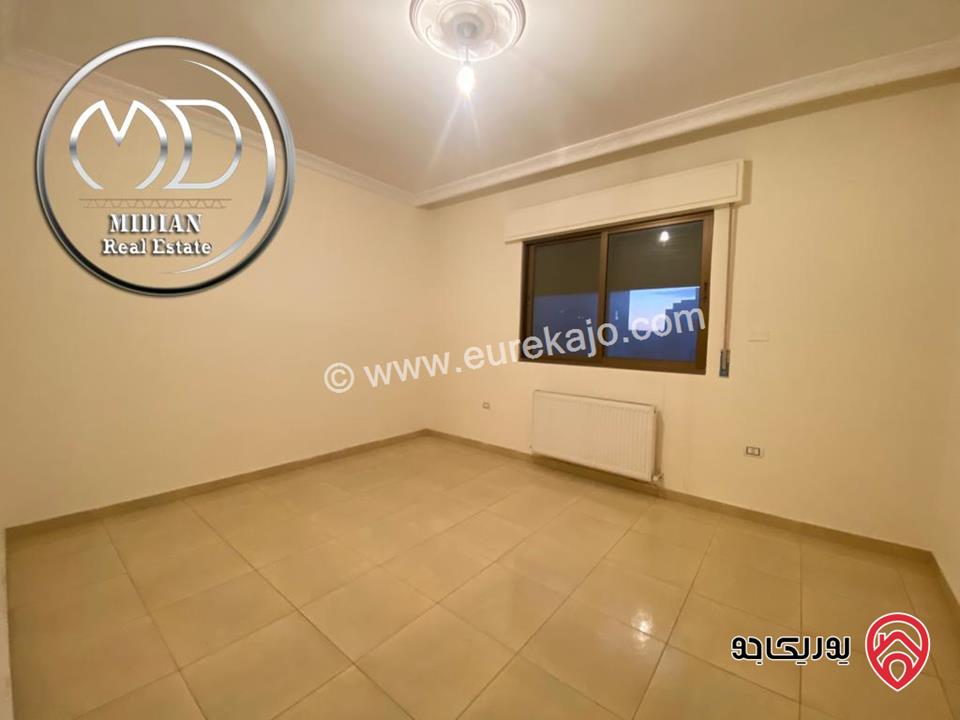 شقة شبه أرضي فارغة للايجار الرابية مساحة 170م مع ترس تشطيبات سوبر ديلوكس بسعر مميز