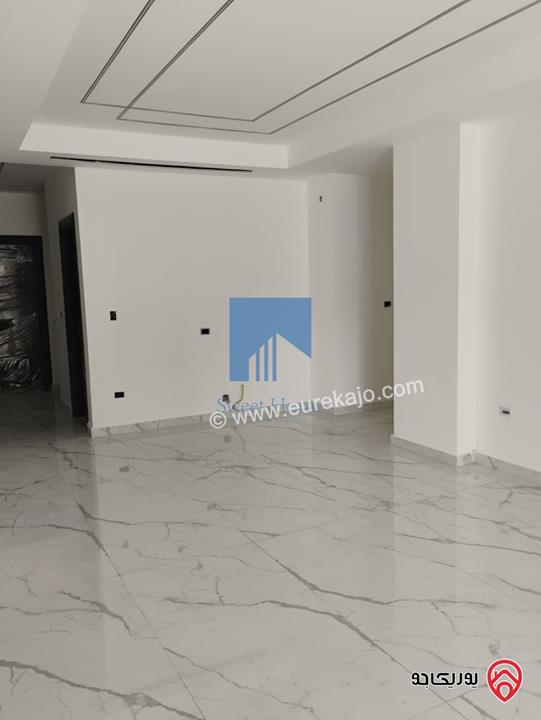 شقة أرضية فاخرة للبيع في الجاردنز - قرب قاضي القضاة 225م مع ترس امامي 50م لم تسكن