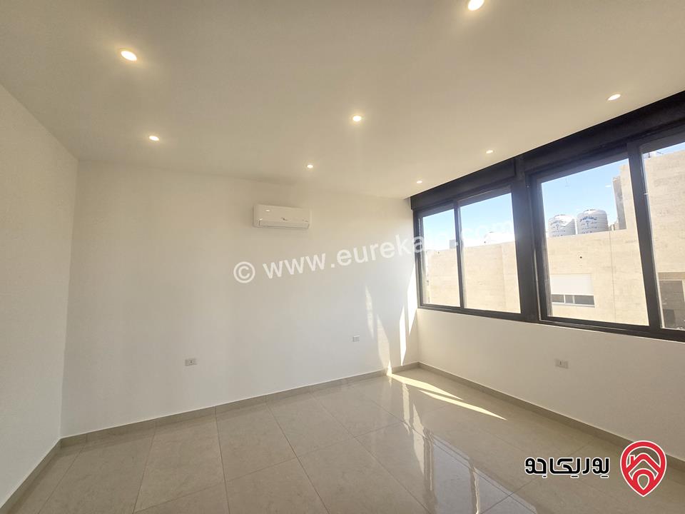 رووف جديد مساحة 100م مطل للإيجار في عمان - عبدون