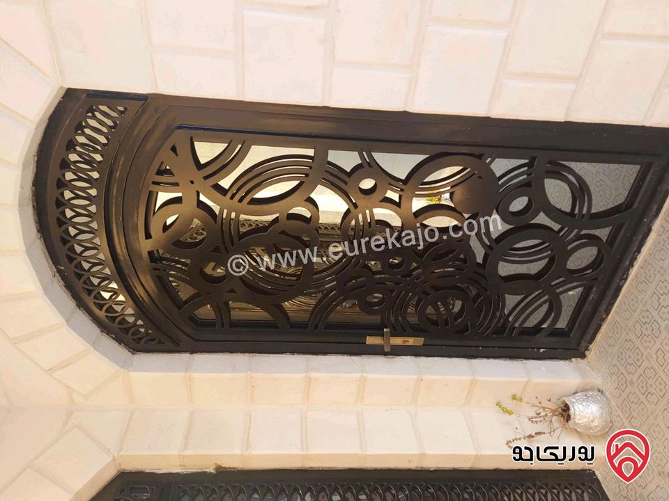 منزل مساحة 250م على أرض 500م للبيع بسعر مناسب في عمان - جاوا
