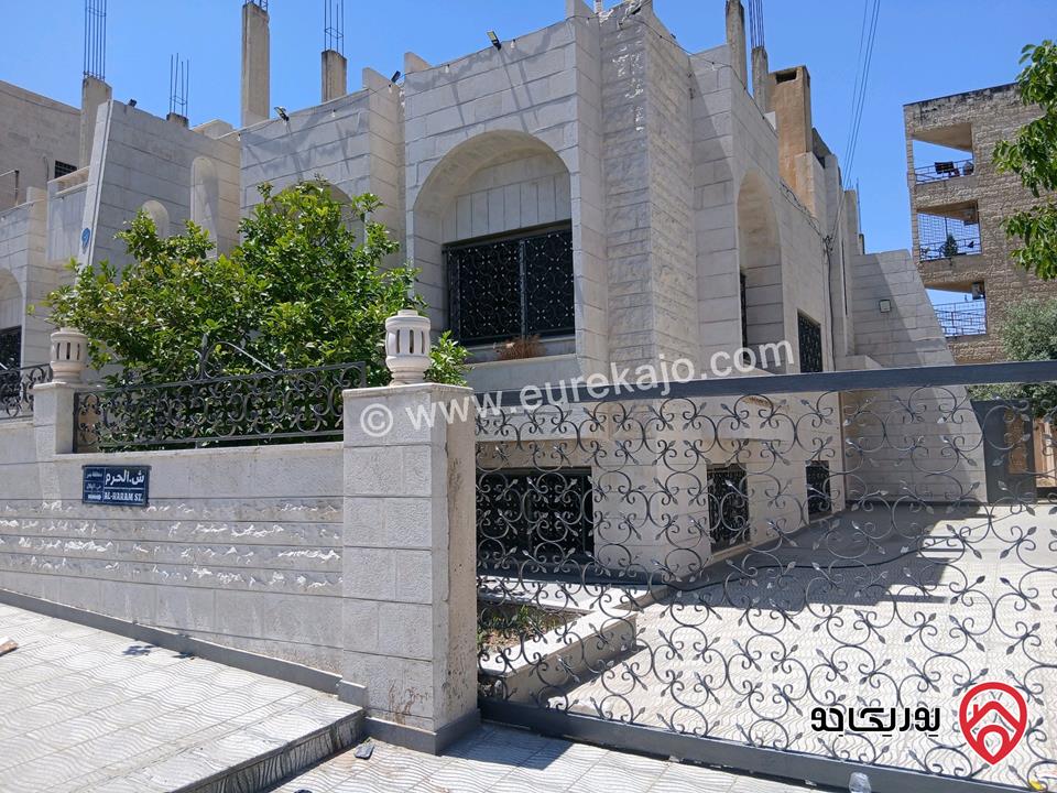 فيلا مساحة 480م على أرض 740م للبيع في عمان - الذراع الغربي 